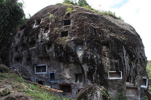 Objek Wisata Tana Toraja @sulawesiselatan (Fullpict).