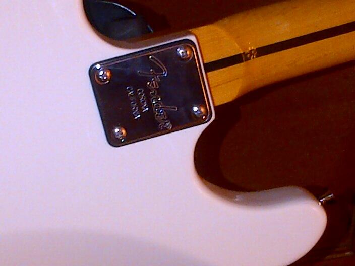 FENDER STRATOCASTER WHITE REPLIKA CHINA Crafted