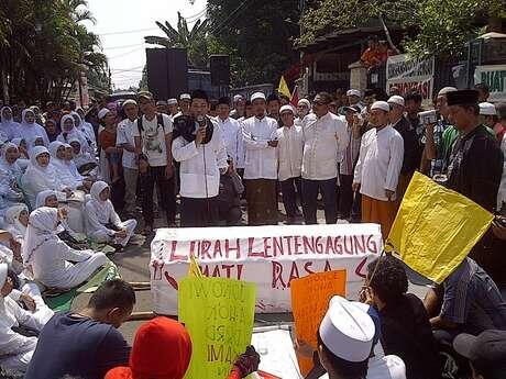 &#91;Utk Pendemo Lurah Susan&#93; MUI: Warga Lenteng Agung Harus Diajarkan Soal Keberagaman