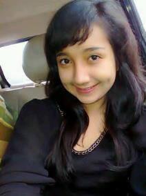 Ada Bidadari fesbukan dan suka ngejempoll gan