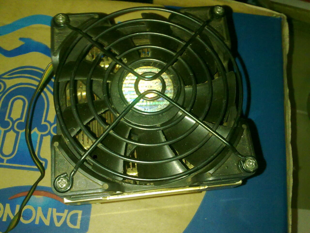 JUAL PENTIUM 4 - 520 2.88 GHZ + HEATSINK + KIPAS COOLER MASTER BONUS MOBO GIGABYTE