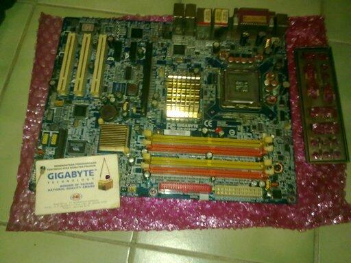 JUAL PENTIUM 4 - 520 2.88 GHZ + HEATSINK + KIPAS COOLER MASTER BONUS MOBO GIGABYTE