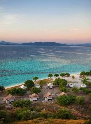 Serupa Tak Sama, Sama-Sama Eksotis : Kanawa island vs Kenawa island, Sumba vs Sumbawa