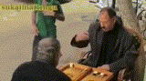 Kumpulan GIF Orang Jail. Dijamin ngakak (Masuk)