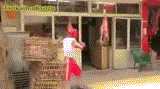 Kumpulan GIF Orang Jail. Dijamin ngakak (Masuk)