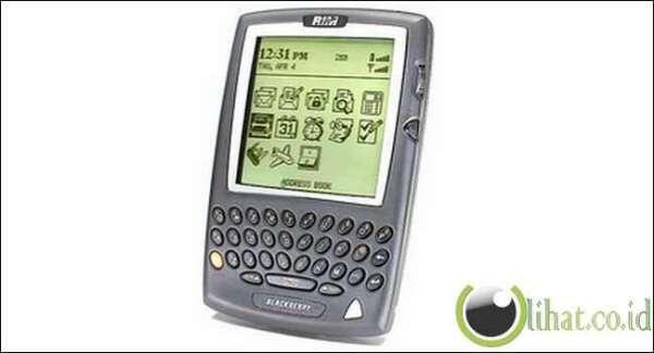 14 Desain Ponsel BlackBerry dari Masa ke Masa