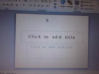 !Help! Tampilan powerpoint ane gan.aneh.