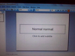 !Help! Tampilan powerpoint ane gan.aneh.