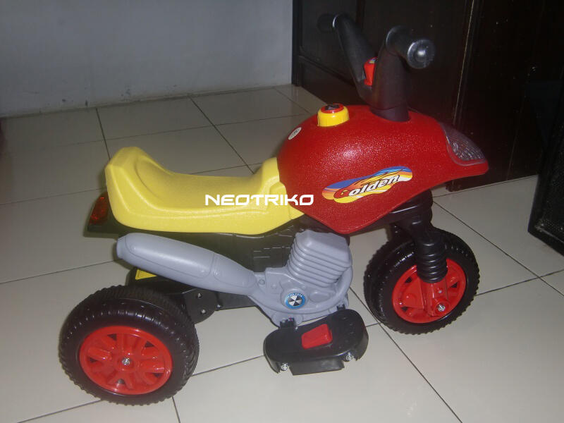 Terjual sepeda  motor  trail mainan anak  pake  baterai Aki  