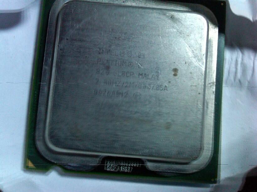 WTS/DIJUAL PROCESOR INTEL DUALCORE SERI AWAL. PENT D820