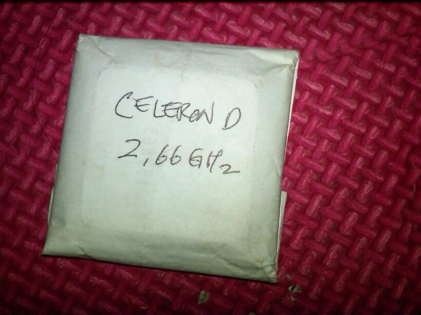 WTS/DIJUAL PROCESOR INTEL DUALCORE SERI AWAL. PENT D820