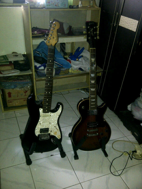 Fender Stratocoaster Mexico+ Gibson Les Paul Custom