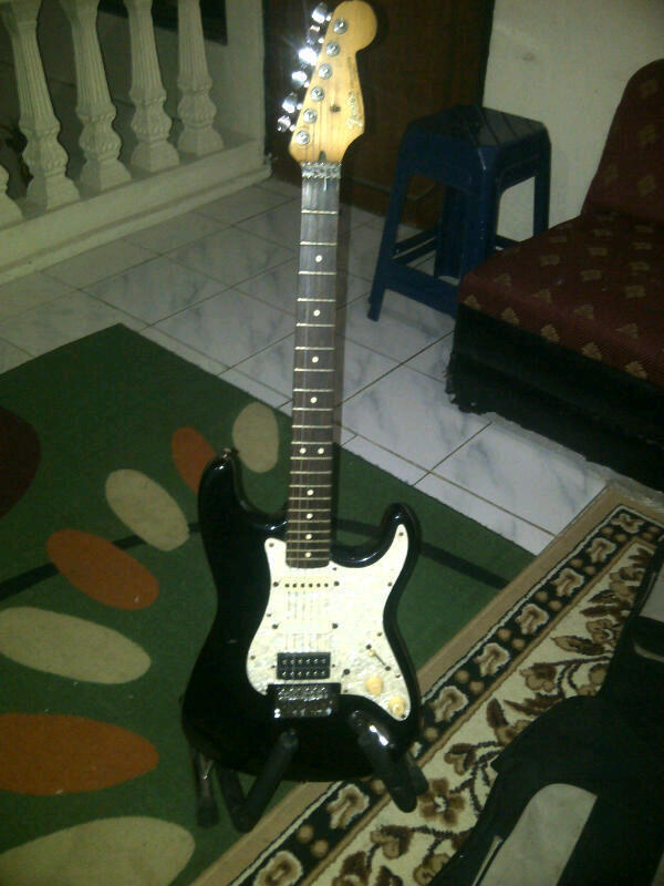 Fender Stratocoaster Mexico+ Gibson Les Paul Custom