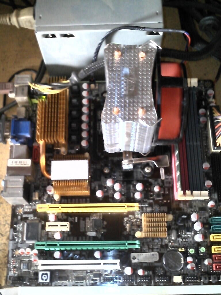 PCP+ 790+UNLOCK PHENOM 2 X2 550 HSF BATANGN NO BACPANEL BDG