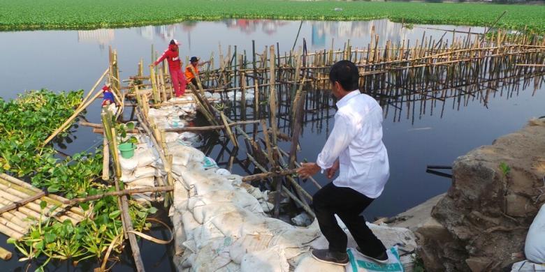 Jokowi Loncat Ke Tepi Waduk, Amien Rais Jangan Mau Kalah - Celoteh Kang Iyad