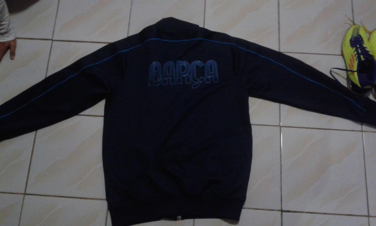 WTS !! JAKET BARCELONA & SEPATU FUTSAL F50