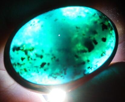 Terjual Batu  Bacan warna Blue Jade 30 x  20  x  10  KASKUS