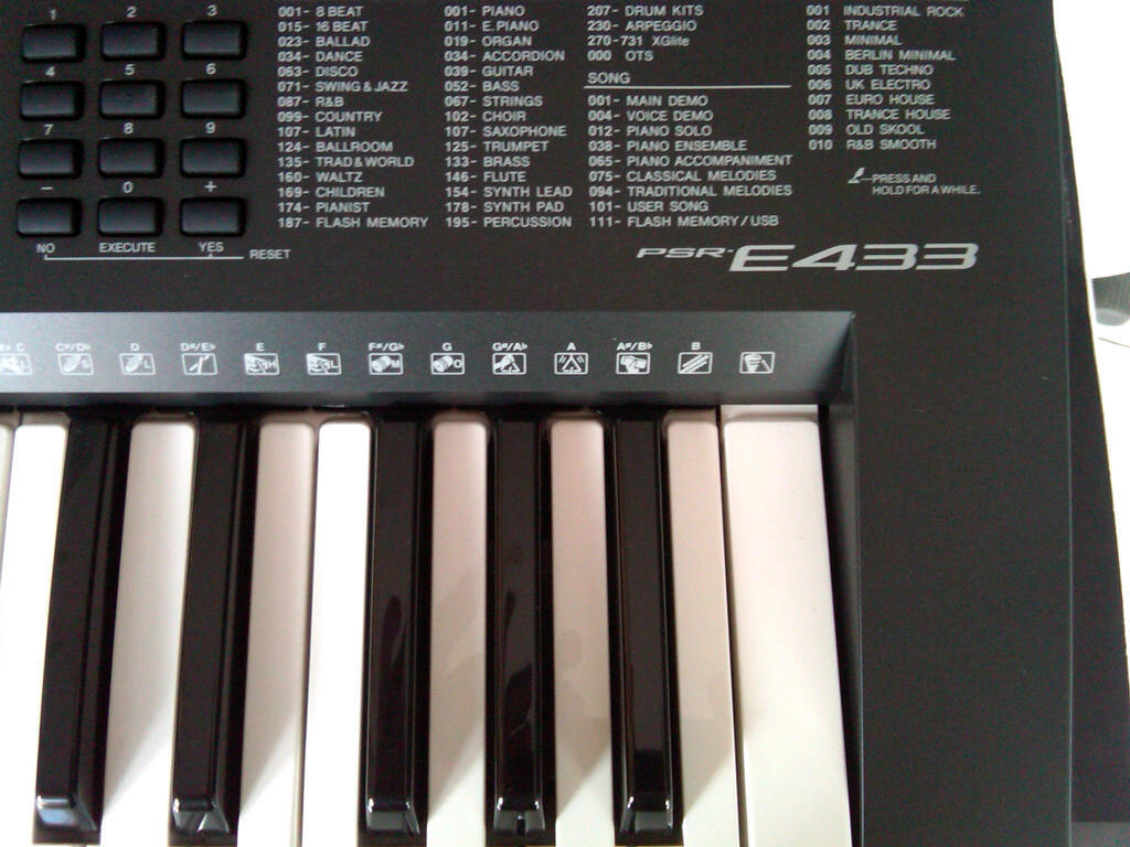 Yamaha Keyboard PSR-E433