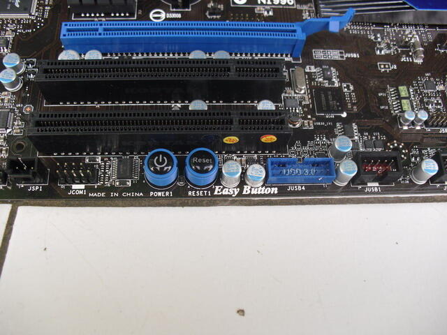 MSI Z68A-GD65 B3 EKS DISPLAY ETALASE MURAH AJA NIH JUAL CEPET