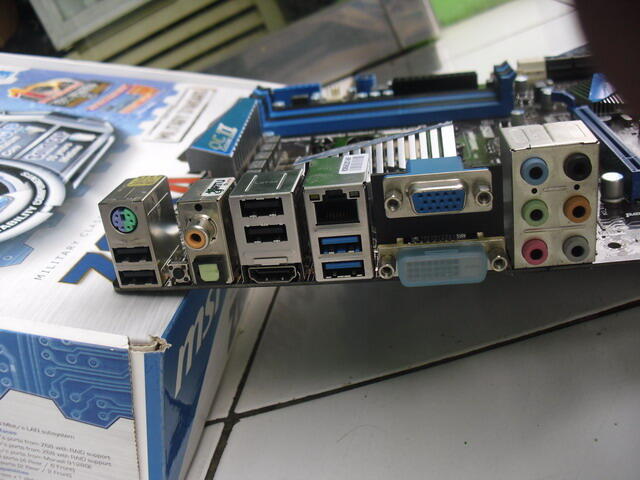 MSI Z68A-GD65 B3 EKS DISPLAY ETALASE MURAH AJA NIH JUAL CEPET