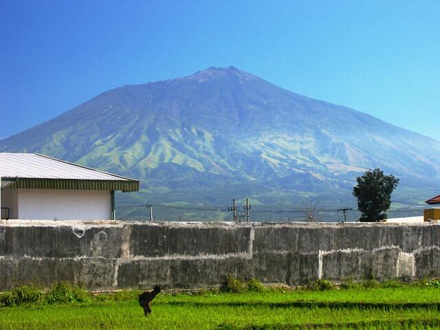 Gunung-Gunung di Jawa yang Menyimpan Misteri  KASKUS