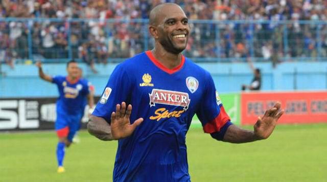 Arema Juara Menpora Cup 2013