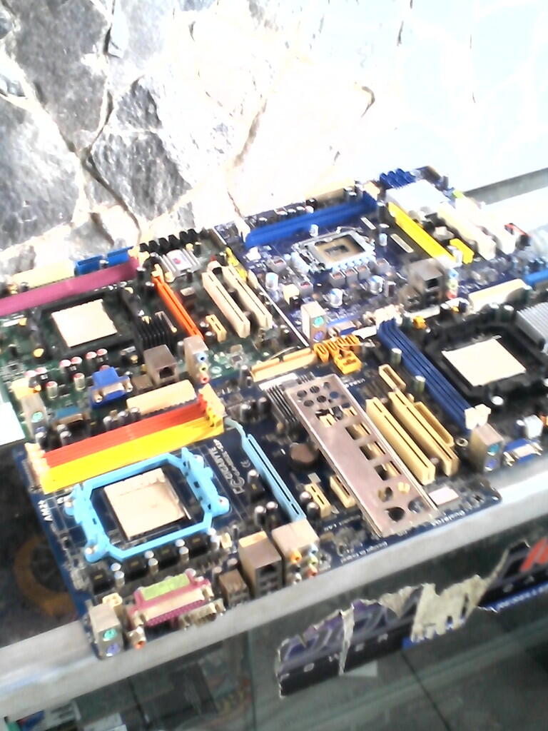 KUMPUL KEBO MOBO VS INTEL SOKET 1156 JIAKAKKAAKK BDG
