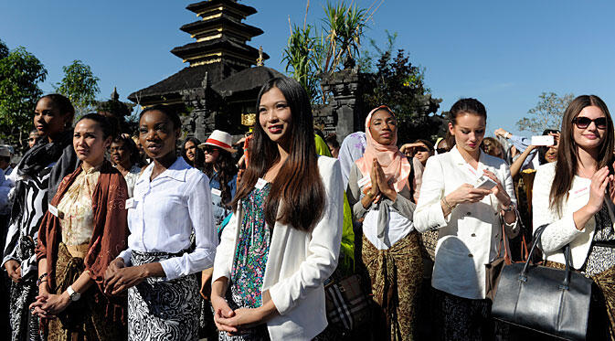 Raffi Ahmad Incar Calon Istri Bule di Ajang Miss World 2013 