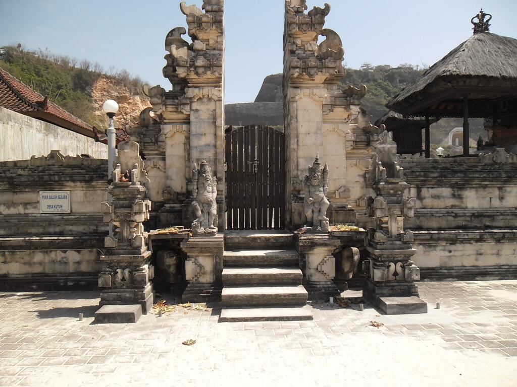 agan aganwati ada yg Backpackeran ke Bali 26-29 Januari 2014 ?