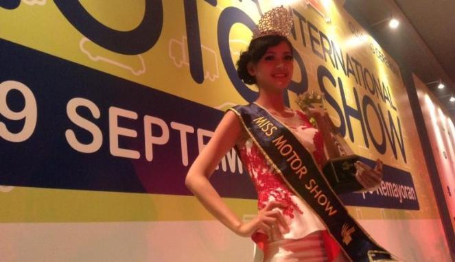 Kartika Berliana, SPG Terbaik di IIMS 2013