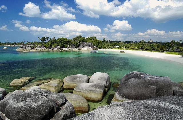 Wisata Belitung: Menyelami Surga para Laskar Pelangi