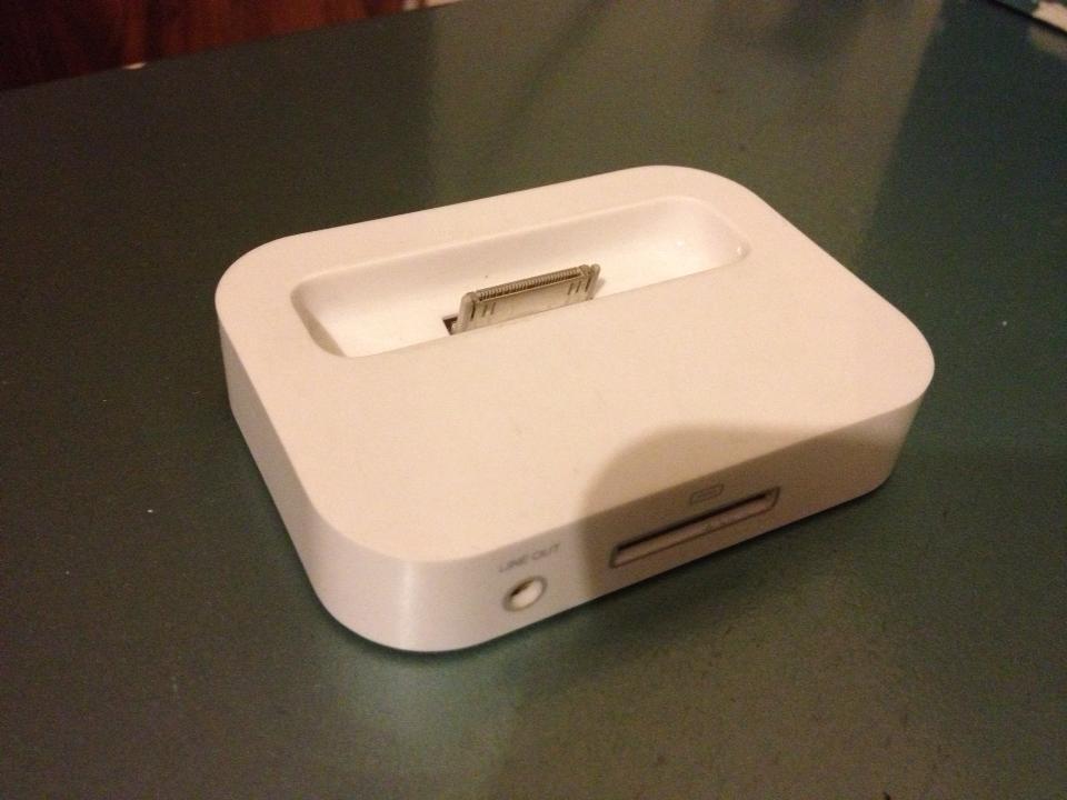 Jual docking iphone 4/4s atau untuk ipod touch .... Kabel data iphone 4/5 ...earphone