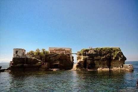 Pulau Cantik Ini Ternyata Terkutuk Gan !!