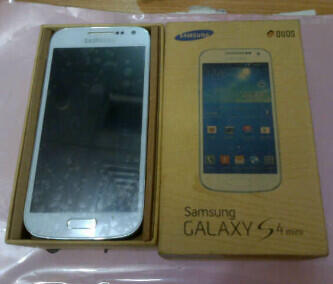 DISTRIBUTOR Hp Replika SAMSUNG,IPHONE 5,dll Termurah terpercaya. Recsell