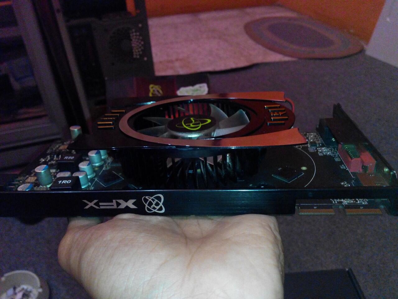 XFX hd 4850 512mb 256 bit