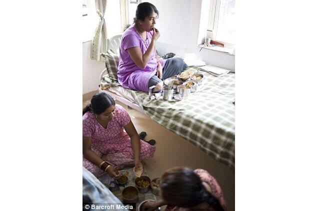 &#91;HOT&#93; Ibu-ibu Penyewa Rahim di India , dibayar untuk MENGANDUNG anak orang lain !!!