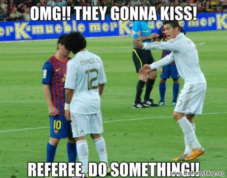 ######### 10 gambar lucu rivalitas C.RONALDO dan LIONEL MESSI ############