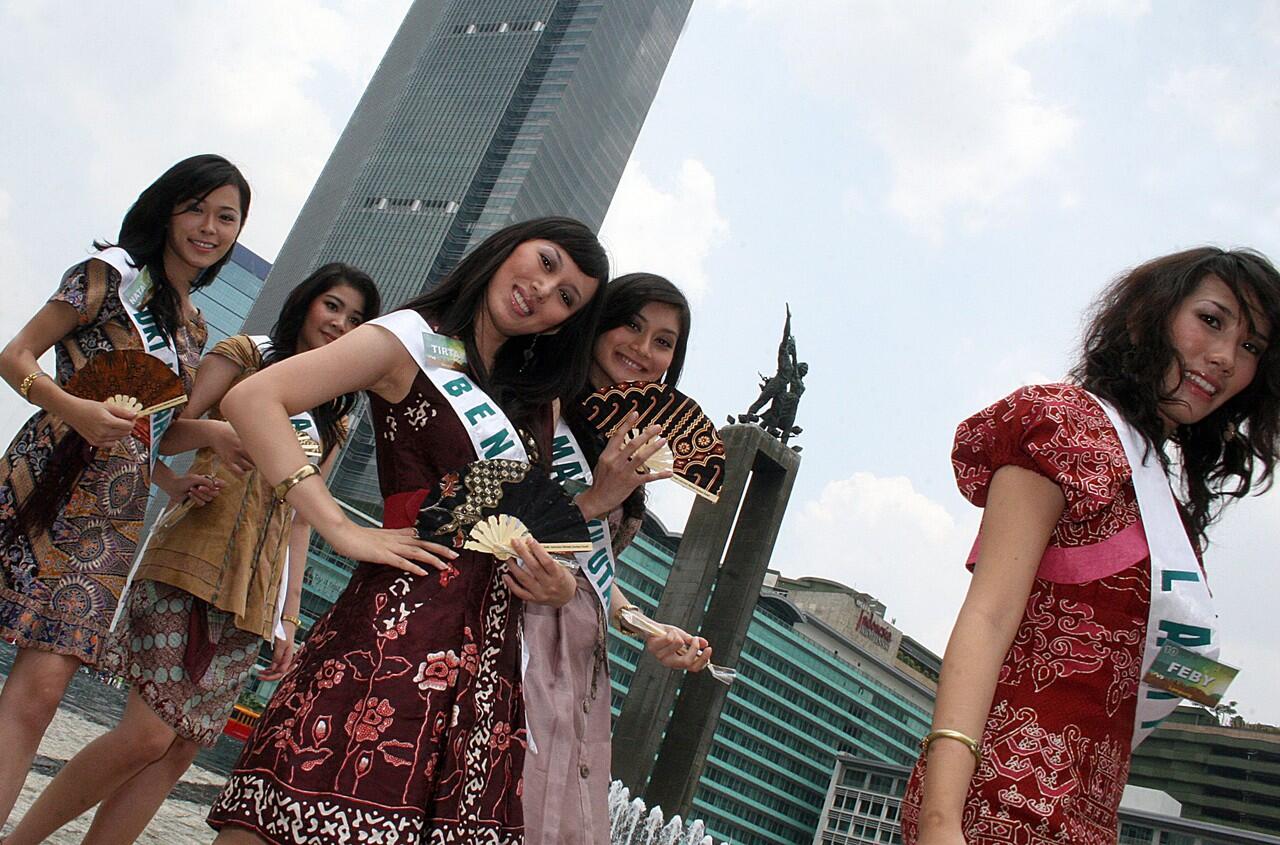 Yuk.. Besok Pake Batik Rayakan Hari Batik Nasional