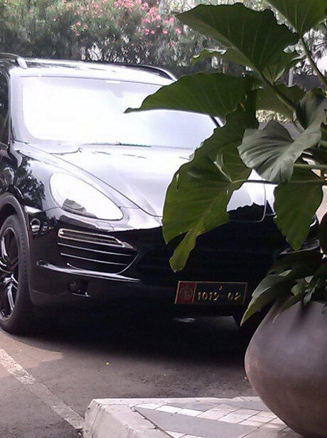 PORSCHE TNI