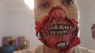Beginilah Make Up Film Zombie agar Terlihat Seraam..