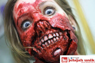 Beginilah Make Up Film Zombie agar Terlihat Seraam..