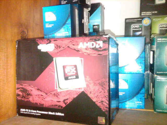 fx 8150 + liquid cooling, jogja yogya.. mantap buat render para desaign interior^^