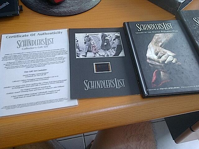 DVD REG 1 SCHINDLER LIST bonus cd soundtrack, cell film, buku, dan sertifikat