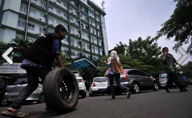 &#91;POLWAN SUDAH &#93; PENTIL IBU INI JUGA DICUBIT...EH DICABUT