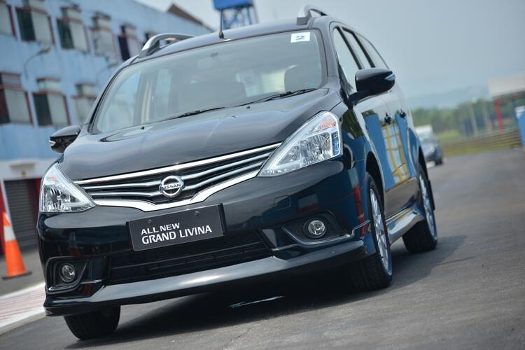 ALL NEW GRANDLIVINA XV READY STOCK