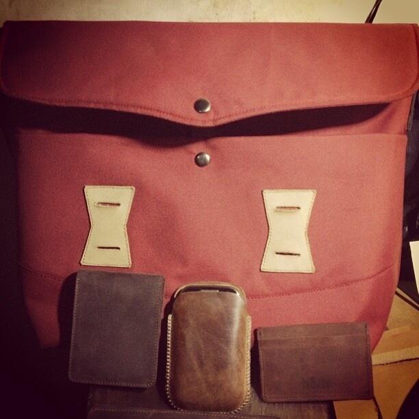 Vendor Pengrajin Kulit Andynapit (agenda,ID card,belt,bag,wallet,lanyard,etc) Bandung