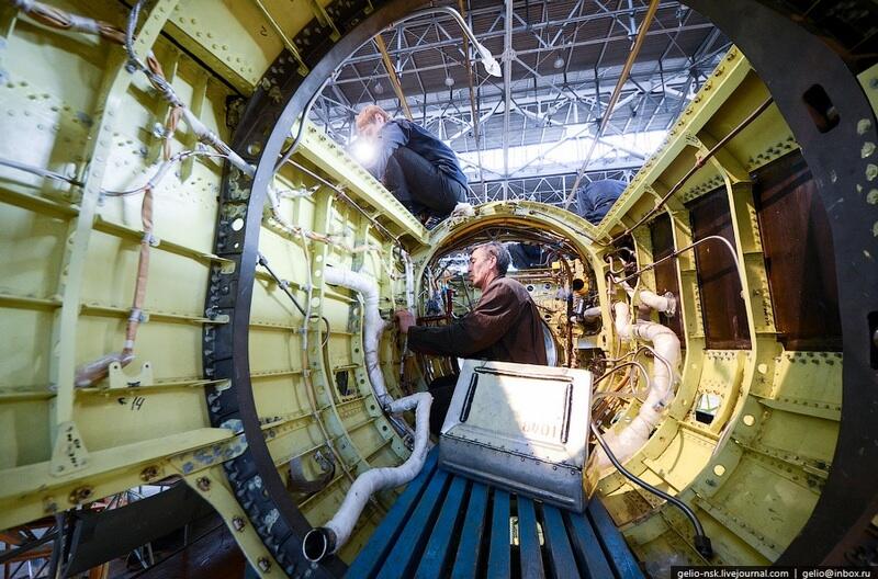 Pabrik Pesawat Sukhoi di Novosibirks Russie