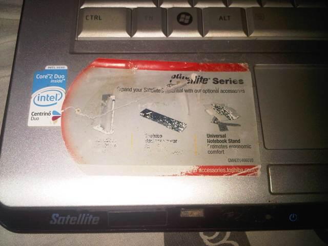 2ND Leptop TOSHIBA SATELITE A205