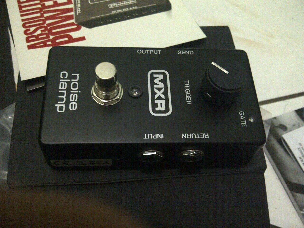 Dijual borongan atau satuan efek gitar TS 808 , Noise clamp MXR , DD 7