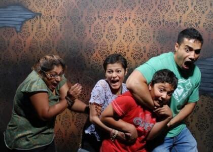 kocak,ekspresi orang bule ngeliat setan &#91;The Nightmares Fear Factory&#93;